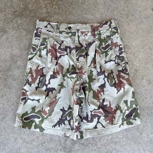 Vintage 90’s PIPI Brand Camo Pleated Walking Shorts